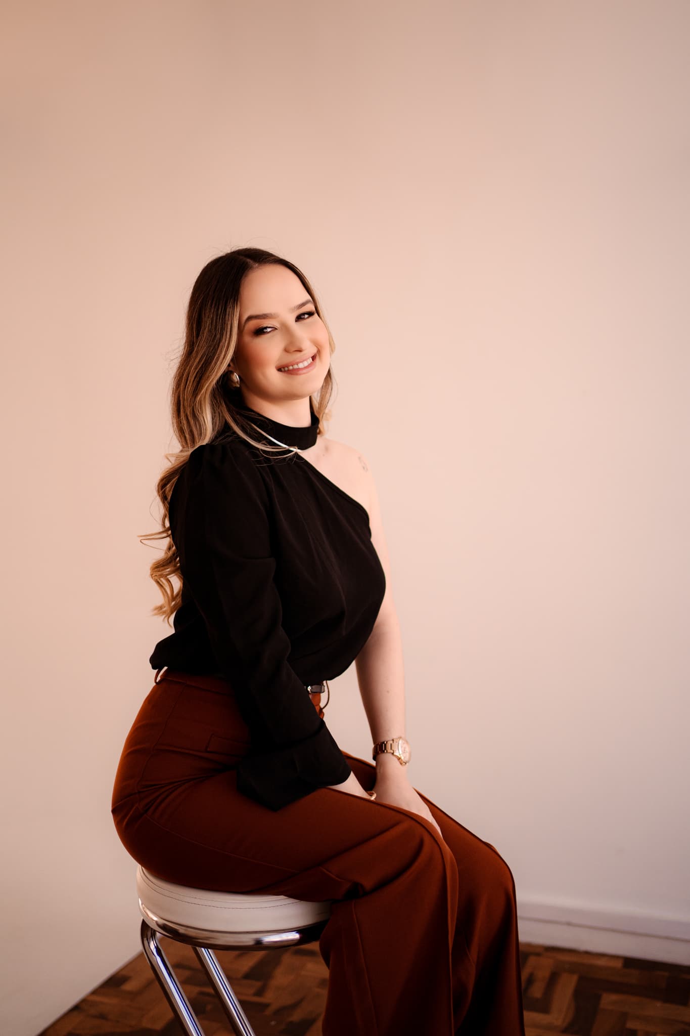 Dra. Flávia Muraro — Especialista em Harmonização Facial
